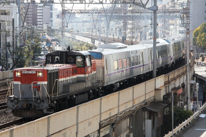 キハ261系1000番台が甲種輸送される